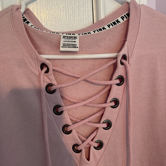 VS Pink Crewneck - Picture 2 of 4